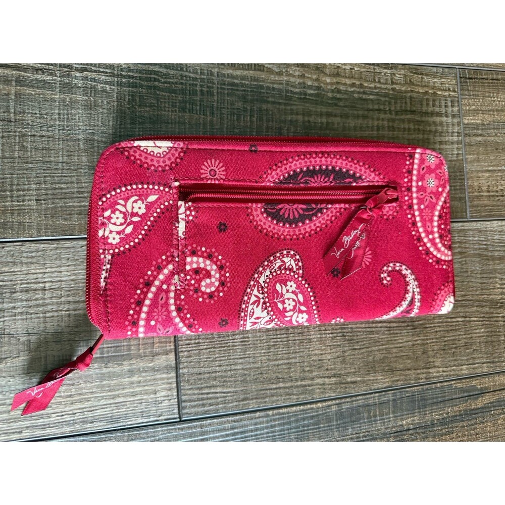 Retired Vera Bradley Mesa Red Paisley Large Travel Wallet EUC